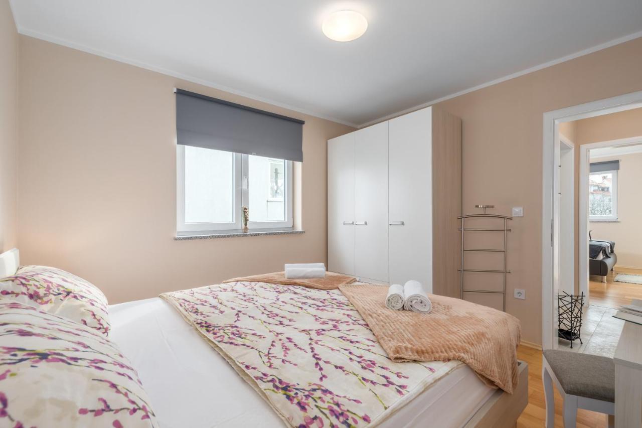 Apartment Andrea Porec Exterior photo